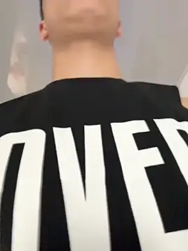 Snapshot of AdrianRinaldi chatting on 11/14/25, 07:56 AdrianRinaldi online show from 11/14/25, 07:56