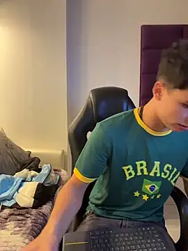 Snapshot of AdrianRinaldi chatting on 11/17/25, 07:52 AdrianRinaldi online show from 11/17/25, 07:52