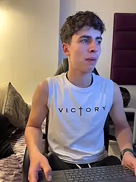 Snapshot of AdrianRinaldi chatting on 11/23/25, 08:19 AdrianRinaldi online show from 11/23/25, 08:19