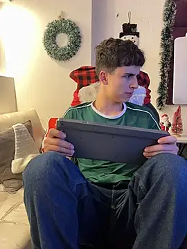 AdrianRinaldi online show from 12/17/25, 08:15