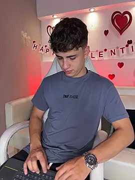 AdrianRinaldi online show from 02/12/26, 08:04