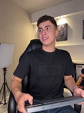 AdrianRinaldi online show from 04/06/26, 08:10