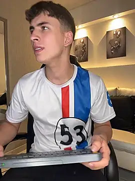 AdrianRinaldi online show from 04/07/26, 08:09