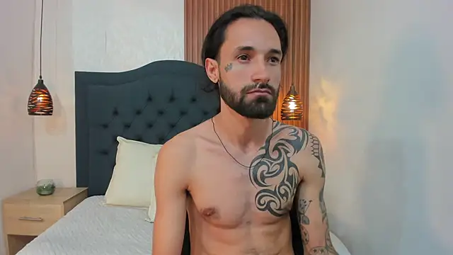 Hisoka 011 online show from 04/03/26, 02:26