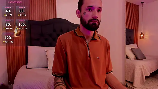 Hisoka 011 online show from 04/15/26, 07:32