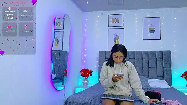 Snapshot of Soffia_Konig_ chatting on 04/28/26, 12:10 Soffia Konig online show from 04/28/26, 12:10