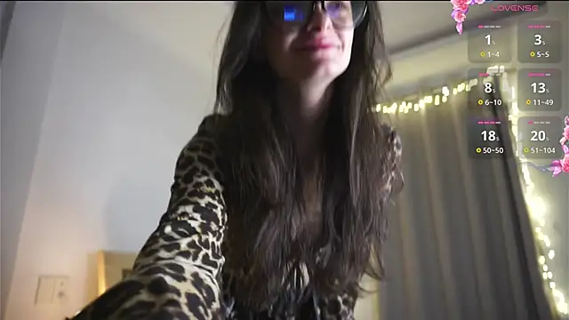 Snapshot of Morena_Dolce chatting on 12/03/25, 01:02 Morena Dolce online show from 12/03/25, 01:02