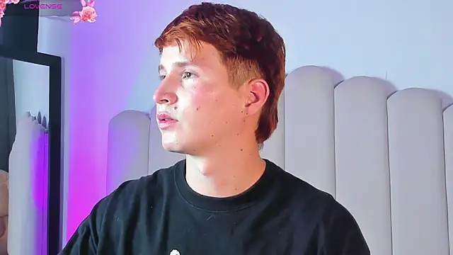 Snapshot of Eragonbooy chatting on 03/14/26, 10:04 Eragonbooy online show from 03/14/26, 10:04