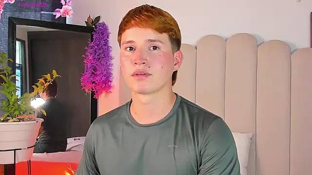 Snapshot of Eragonbooy chatting on 04/04/26, 08:17 Eragonbooy online show from 04/04/26, 08:17