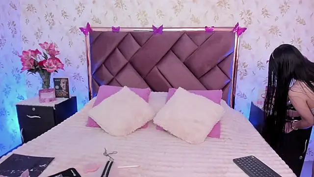 Eva Alzair online show from 12/13/25, 08:04