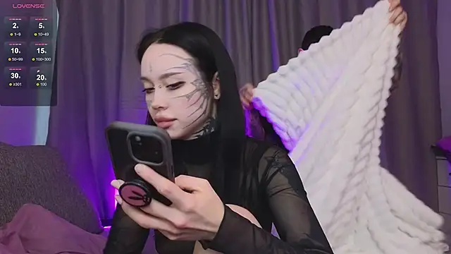 Somniyaa online show from 11/26/25, 10:38