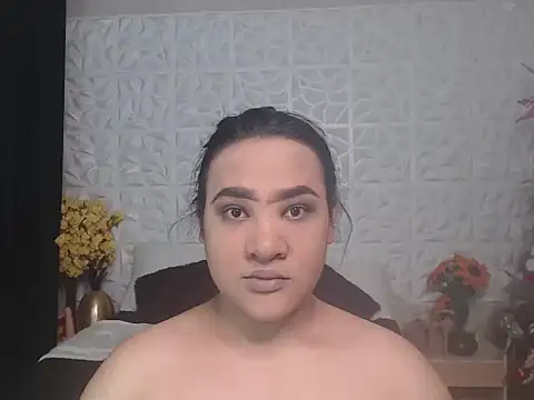 Hotcum ella online show from 12/16/25, 11:54