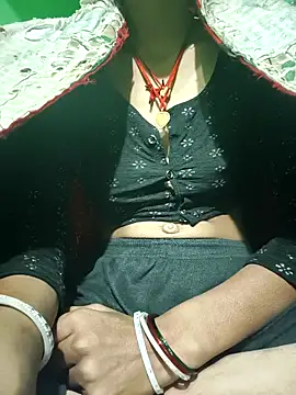 Shreya-couple online show from 11/17/25, 01:33