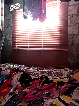 Snapshot of Aley_2025 chatting on 11/20/25, 04:07 Aley 2025 online show from 11/20/25, 04:07