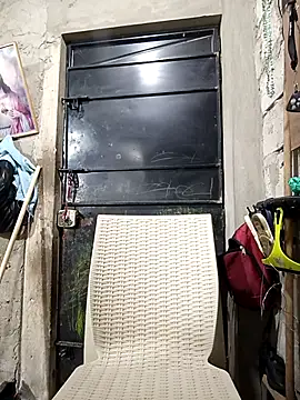 Snapshot of Aley_2025 chatting on 12/04/25, 03:38 Aley 2025 online show from 12/04/25, 03:38