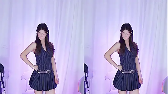 Snapshot of QY_001 chatting on 09/28/25, 01:05 QY 001 online show from 09/28/25, 01:05