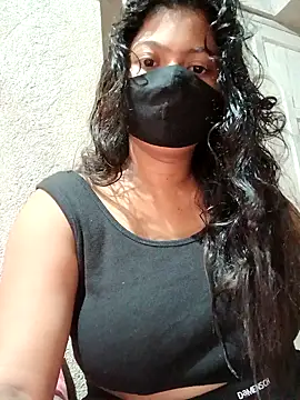 Snapshot of DiyaRoy49 chatting on 09/18/25, 09:22 DiyaRoy49 online show from 09/18/25, 09:22