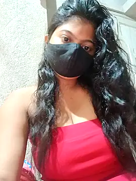 Snapshot of DiyaRoy49 chatting on 09/20/25, 08:37 DiyaRoy49 online show from 09/20/25, 08:37