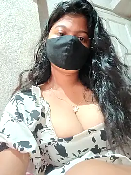 Snapshot of DiyaRoy49 chatting on 10/01/25, 09:59 DiyaRoy49 online show from 10/01/25, 09:59