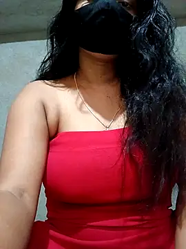 Snapshot of DiyaRoy49 chatting on 10/04/25, 10:02 DiyaRoy49 online show from 10/04/25, 10:02