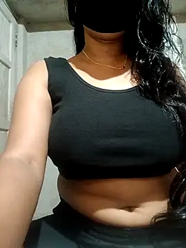 Snapshot of DiyaRoy49 chatting on 10/16/25, 10:16 DiyaRoy49 online show from 10/16/25, 10:16