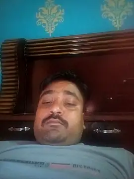 Snapshot of Raju_fuckerr chatting on 04/20/26, 08:17 Raju fuckerr online show from 04/20/26, 08:17