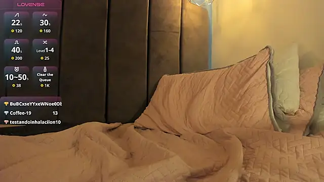 Snapshot of Oscar_and_dani chatting on 04/11/26, 07:45 Oscar and dani online show from 04/11/26, 07:45