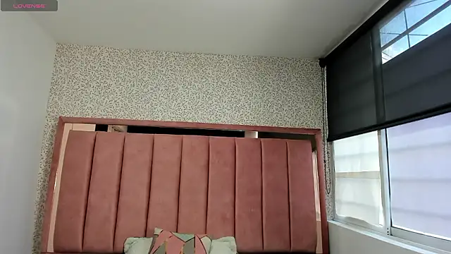 Hanna Lee   online show from 02/26/26, 08:30