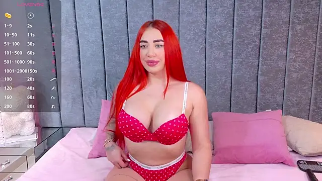 Snapshot of evelincooper_ chatting on 11/15/25, 01:25 evelincooper online show from 11/15/25, 01:25