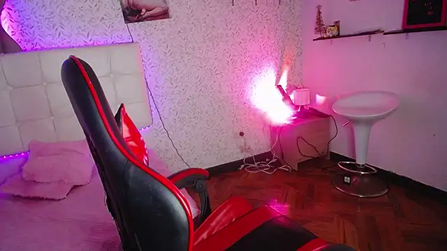 Snapshot of manelike_ chatting on 10/10/25, 07:24 manelike online show from 10/10/25, 07:24