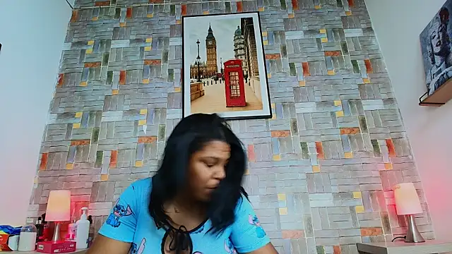 Snapshot of naomi_campbel_ chatting on 12/18/25, 09:10 naomi campbel online show from 12/18/25, 09:10