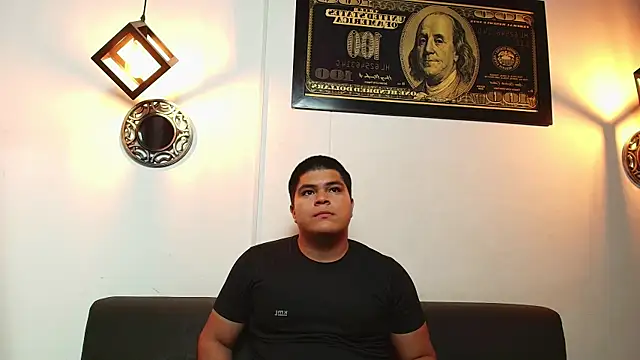 Snapshot of naomi_campbel_ chatting on 01/17/26, 08:23 naomi campbel online show from 01/17/26, 08:23