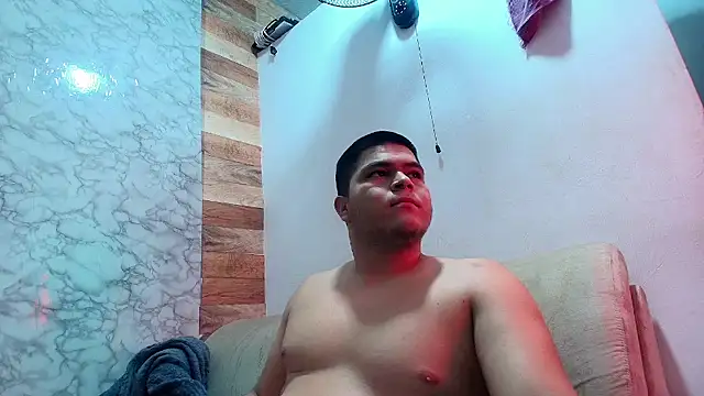 Snapshot of naomi_campbel_ chatting on 02/15/26, 02:03 naomi campbel online show from 02/15/26, 02:03