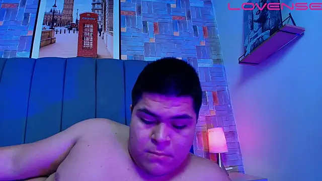 Snapshot of naomi_campbel_ chatting on 03/27/26, 08:19 naomi campbel online show from 03/27/26, 08:19