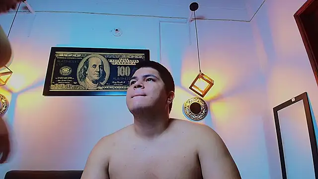 Snapshot of naomi_campbel_ chatting on 03/31/26, 03:01 naomi campbel online show from 03/31/26, 03:01