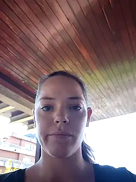 Snapshot of Wildmaca chatting on 10/06/25, 12:35 Wildmaca online show from 10/06/25, 12:35