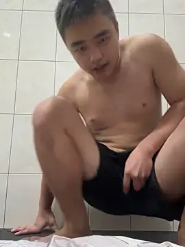 greenteazhang online show from 10/15/25, 08:47