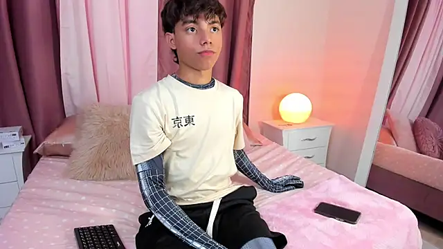 Snapshot of Honeymoon_sariel chatting on 10/31/25, 07:59 Honeymoon sariel online show from 10/31/25, 07:59