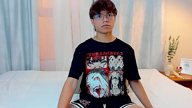 Snapshot of Honeymoon_sariel chatting on 12/03/25, 01:31 Honeymoon sariel online show from 12/03/25, 01:31