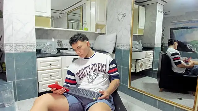 Thomas moon online show from 09/24/25, 12:19