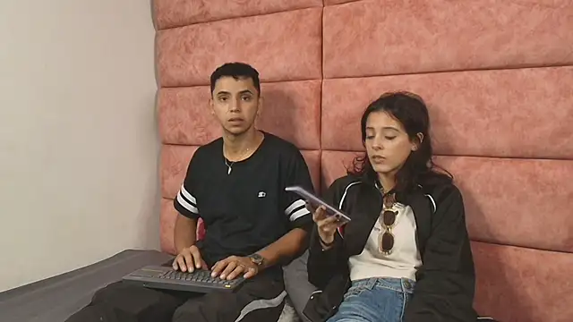 HellAndDante  online show from 10/16/25, 09:38