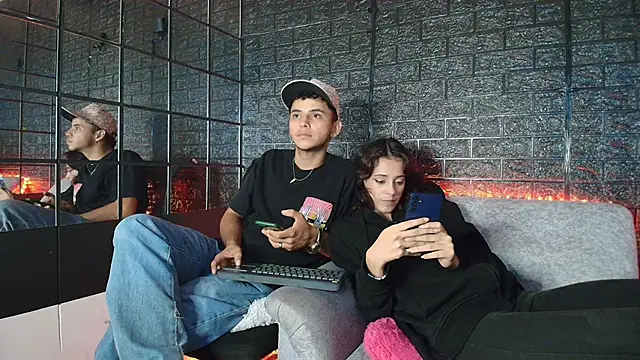 HellAndDante  online show from 11/22/25, 12:20