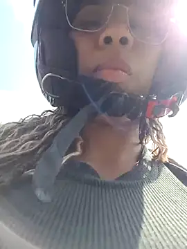 Elowen Clark online show from 02/09/26, 06:12