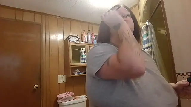 vanessraine online show from 09/10/25, 08:31