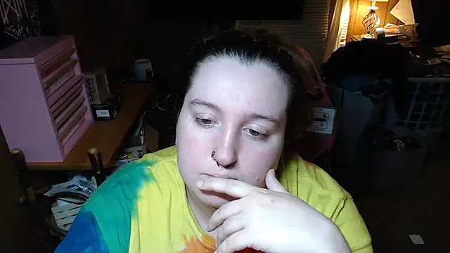 Snapshot of vanessraine chatting on 02/19/26, 02:40 vanessraine online show from 02/19/26, 02:40