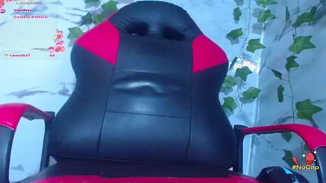 Snapshot of negrihot_crazy chatting on 10/29/25, 12:46 negrihot crazy online show from 10/29/25, 12:46