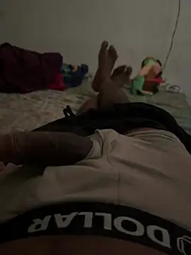 Snapshot of meralund9inch chatting on 04/22/26, 06:05 meralund9inch online show from 04/22/26, 06:05