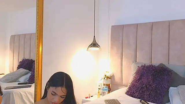 arianaa miller  online show from 09/08/25, 07:24