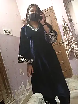 Snapshot of sanu_07 chatting on 12/20/25, 04:52 sanu 07 online show from 12/20/25, 04:52