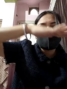 Snapshot of sanu_07 chatting on 02/13/26, 04:52 sanu 07 online show from 02/13/26, 04:52